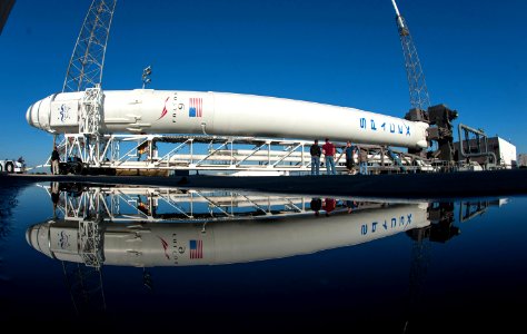 CRS-2 Falcon 9 rollout