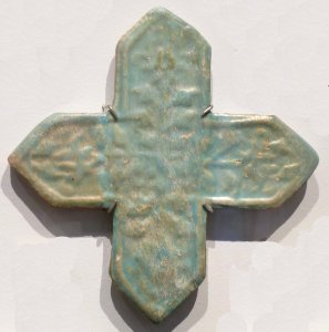 Cross tile from Iran, 14th century, glazed stone-paste, Honolulu Museum of Art photo