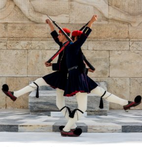 Crossing Evzones Tomb Unknown Soldier Athens-2