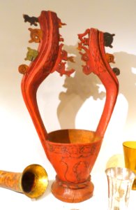 Crowned or horned drinking cup, coat of arms of Klaes Kristersson Horn and Kerstin Krumme of Akero, c. 1550, carved from root-end of spruce - Nordiska museet - Stockholm, Sweden - DSC09768