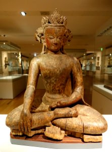 Crowned Buddha, Nepal, 16th-17th century AD, wood, traces of paint - Ethnological Museum, Berlin - DSC01820