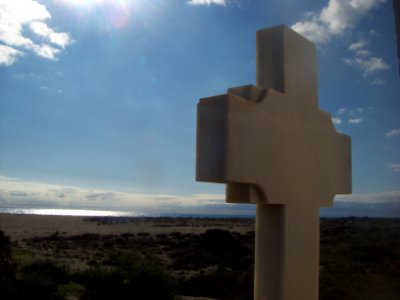 Cruz memorial