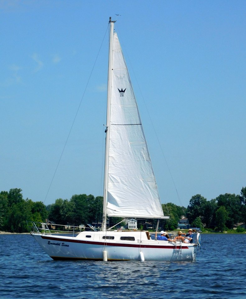 Crown 28 sailboat Emerald Seas 1796