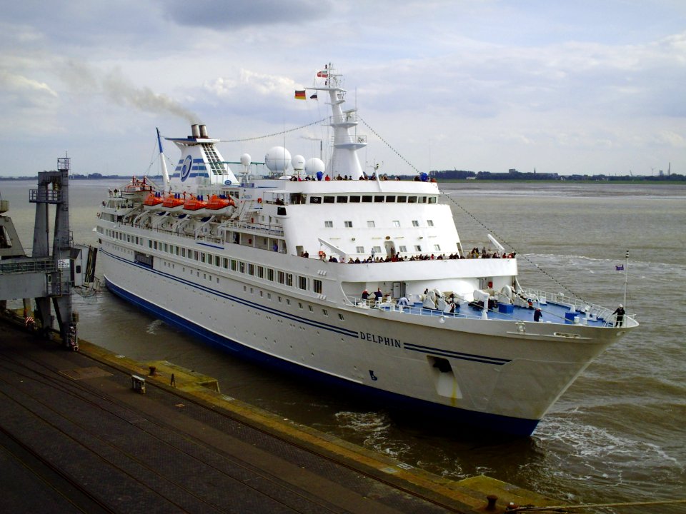 Cruise ship Delphin 2012-06-17