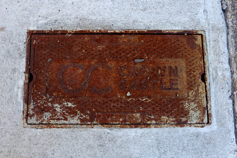 Crown Castle Fiber streethole - South Boston, Massachusetts - DSC08859