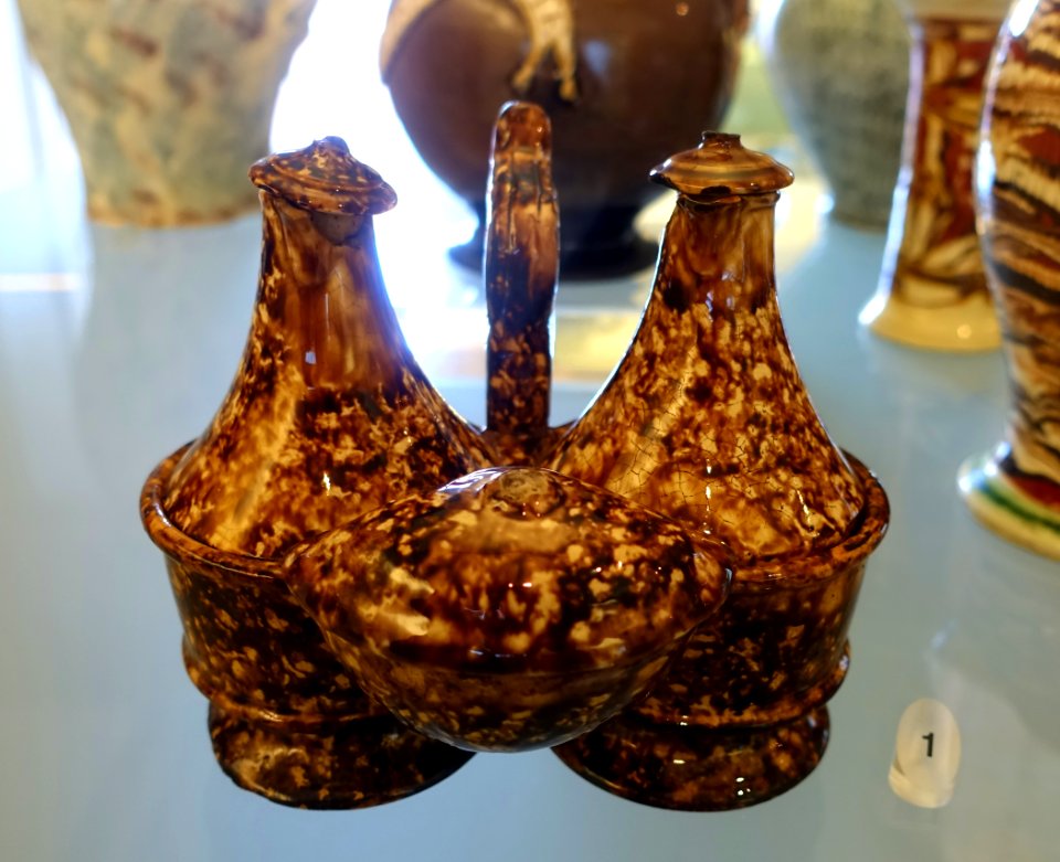 Cruet set, c. 1790-1860, spongeware - Fábrica de Cavaquinho - Museu Nacional de Soares dos Reis - Porto, Portugal - DSC00407