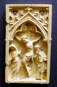 Crucifixion, Paris, early 1300s, ivory - Museum Schnütgen - Cologne, Germany - DSC00159