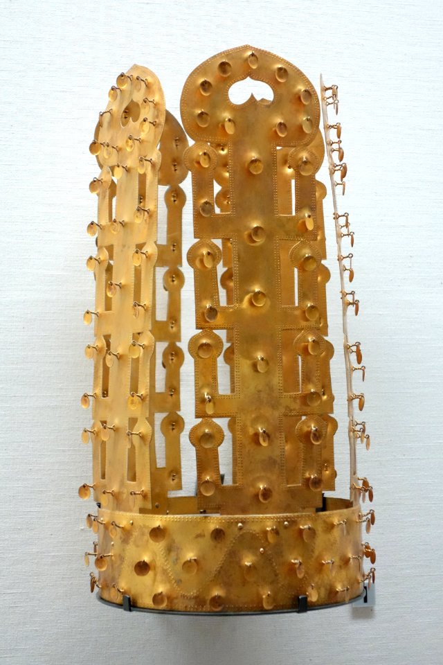 Crown, Kofun period, 6th-7th century - Tokyo National Museum - DSC06430