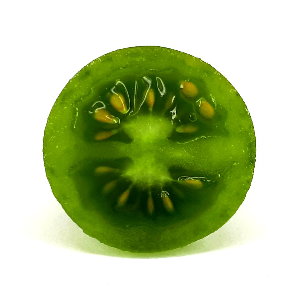 Cross section of Cherry Dulcemiel tomato 2017 D