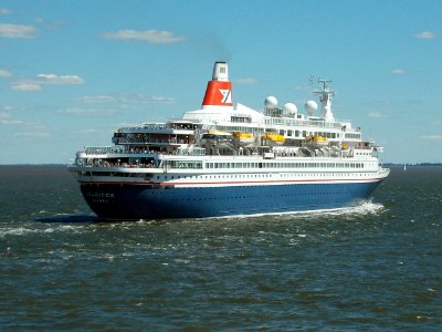Cruise ship Boudicca 2018-07-01 (3)