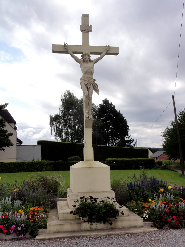 Cugny (Aisne) calvaire (croix de chemin)