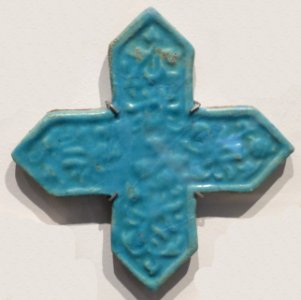 Cross tile from Iran, 14th century, glazed stone-paste, Honolulu Academy of Arts photo
