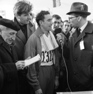 Cross van Le Soir in Brussel Voorop de Belg Henri Clerckx die gaat winnen, Bestanddeelnr 915-7761