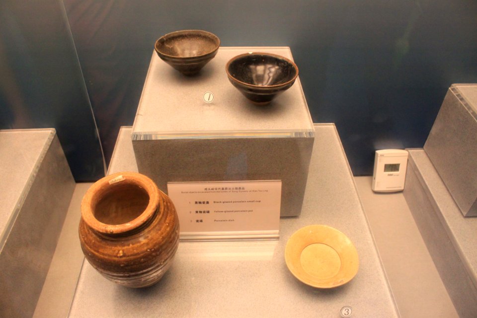 Cultural relics on display in Shenzhen Museum25