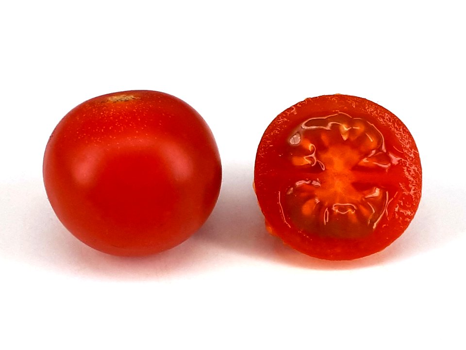 Cross section of Cherry Nebula tomato 2017 G