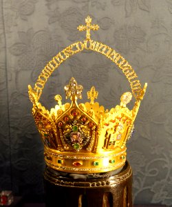 Crown for the Virgin of the Reyes, Manuel de la Torre, 1904 AD - Cathedral of Seville - Sevilla, Spain - DSC07635