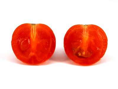 Cross section of Cherry Nebula tomato 2017 C