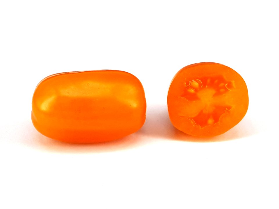 Cross section of Cherry Bambelo tomato 2017 F