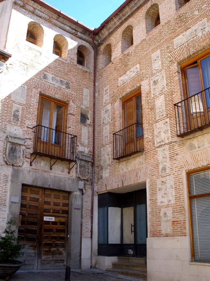 Cuellar - Palacio de Santa Cruz