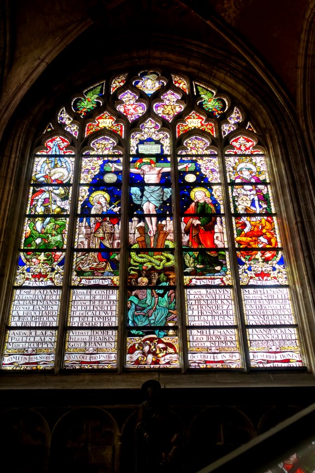 Crucifixion window - Église Notre-Dame du Sablon - Brussels, Belgium - DSC08214