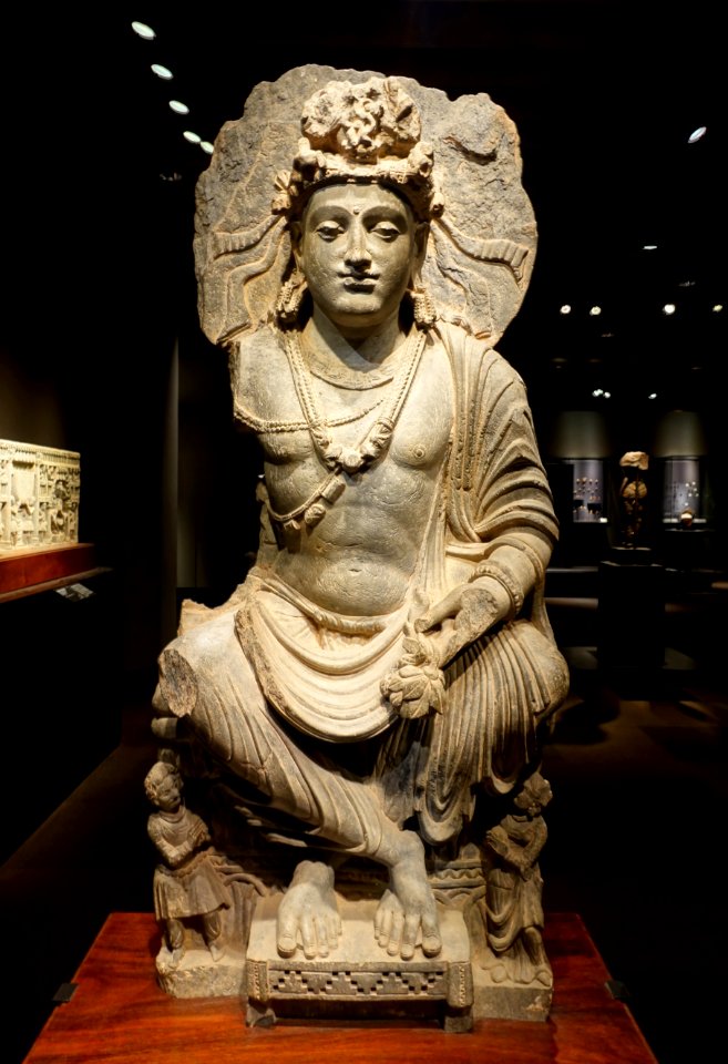 Cross-legged Buddha, Mardan, Pakistan, Kushan dynasty, 100s-200s AD, schist - Tokyo National Museum - Tokyo, Japan - DSC08674