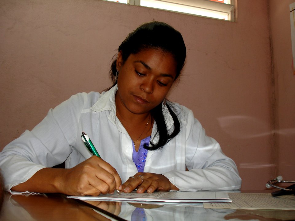 CUBA. KATIA. MEDECIN INTERNATIONALISTE (10)
