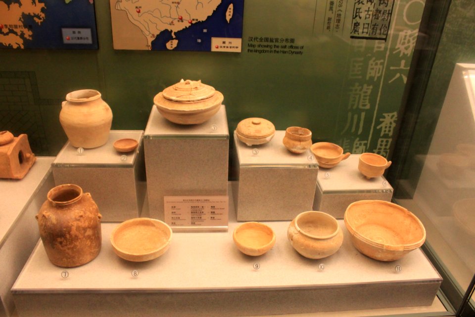 Cultural relics on display in Shenzhen Museum16