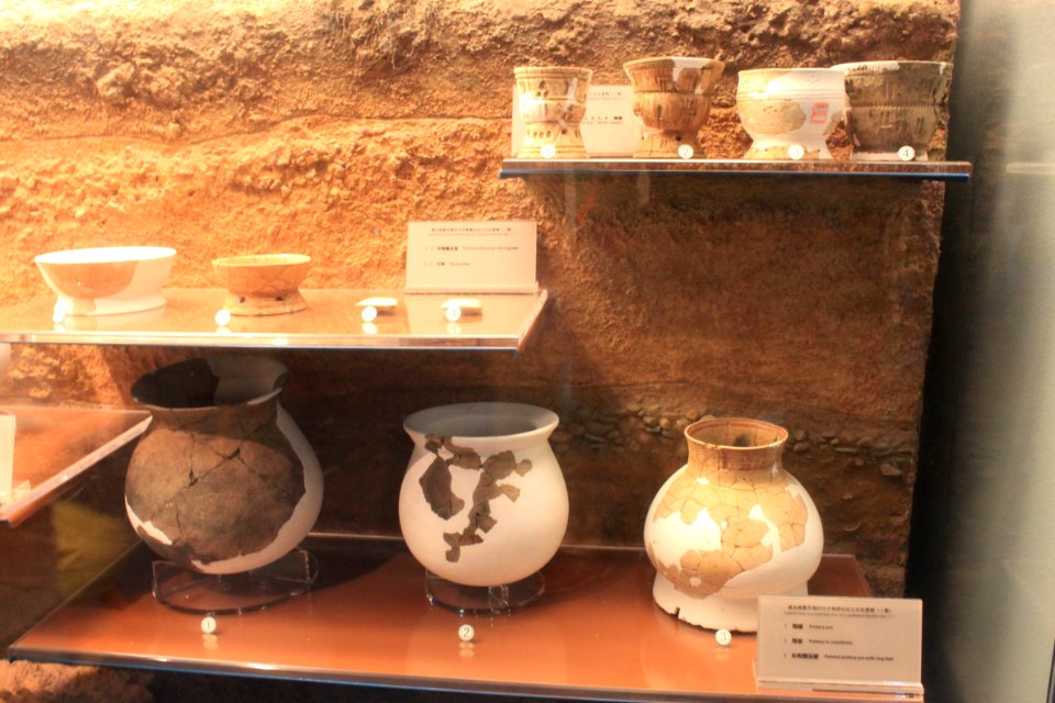 Cultural relics on display in Shenzhen Museum4