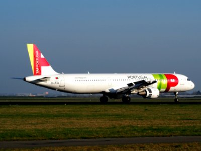 CS-TJG, Airbus A321-211, TAP Portugal, landing at AMS Amsterdam (Schiphol), pic4
