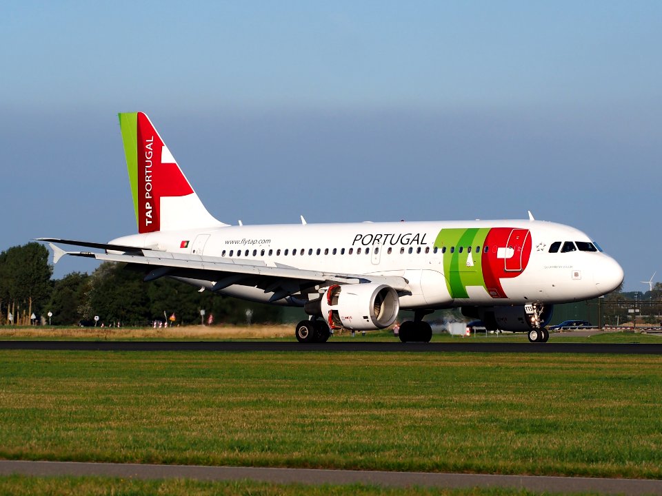 CS-TTS Airbus A319-112 (cn 1765) TAP Portugal landing pic3