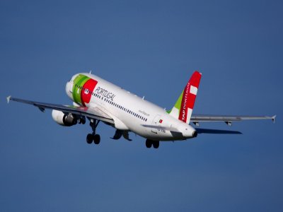CS-TNU TAP - Air Portugal Airbus A320-214 takeoff from Schiphol (AMS - EHAM), The Netherlands, 11june2014, pic-2
