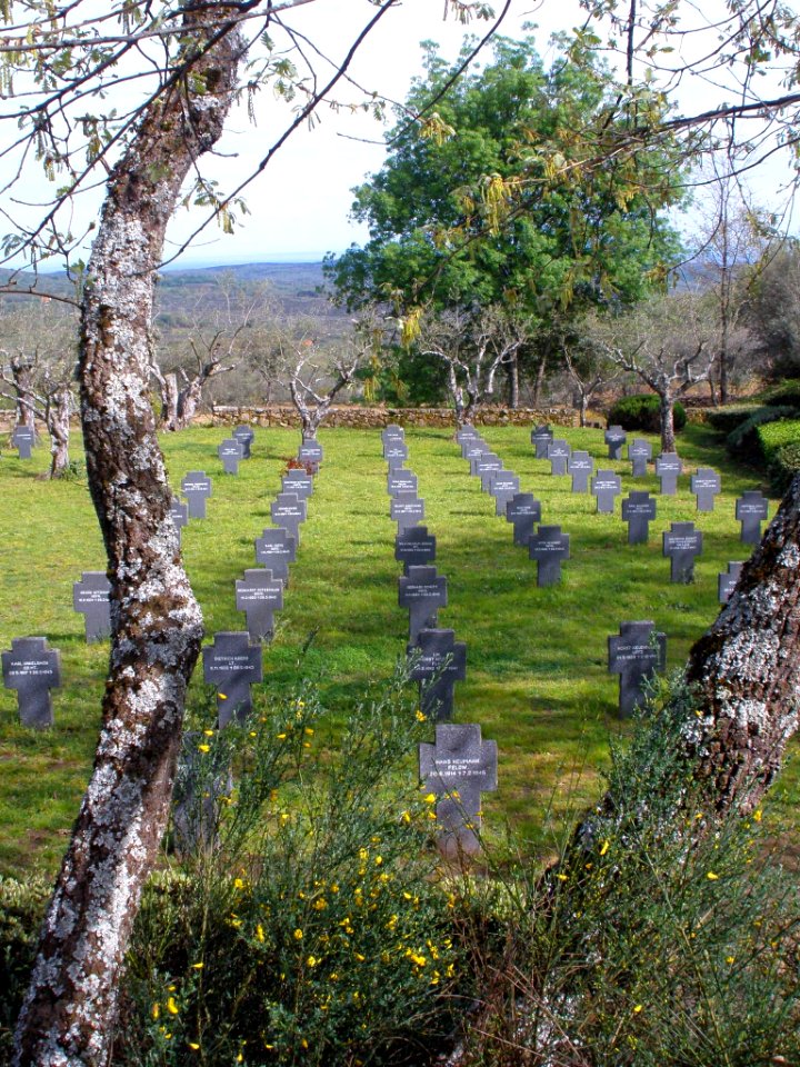Cuacos de Yuste - Cementerio Militar Aleman 20