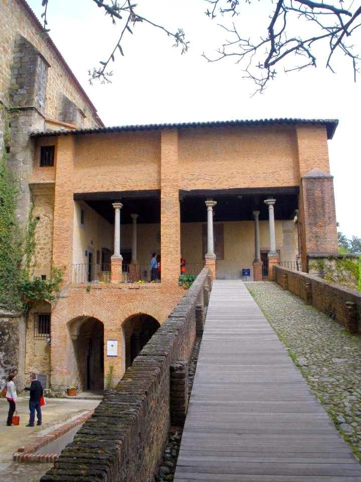 Cuacos de Yuste - Monasterio de San Jerónimo de Yuste, Palacio de Carlos V (01) 01