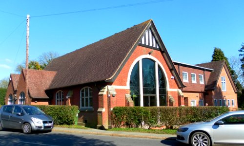 Crowborough United Church (formerly Parker Memorial Congregational Church), Croft Road, Crowborough (March 2011) (2)
