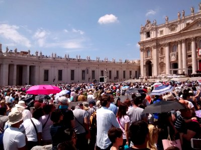 Crowds in St. Peter's Square
