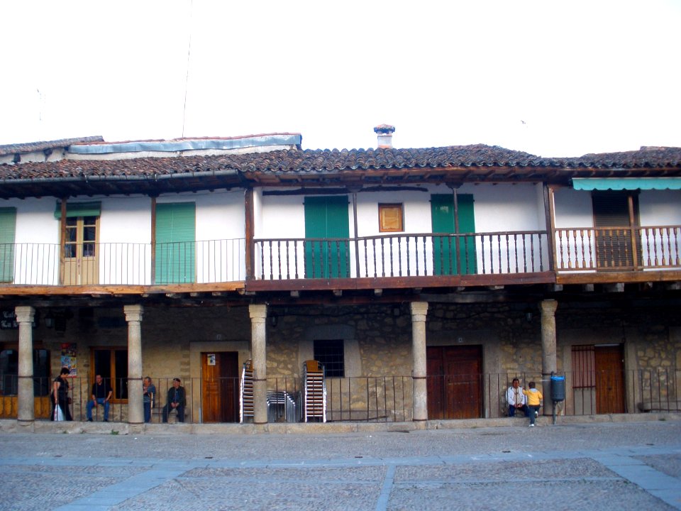 Cuacos de Yuste - Plaza de España 3