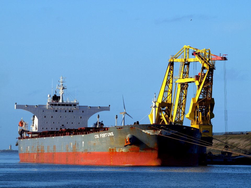 CSK Fortune - IMO 9255000 - Callsign VRYS3 - at IJmuiden, The Netherlands pic2