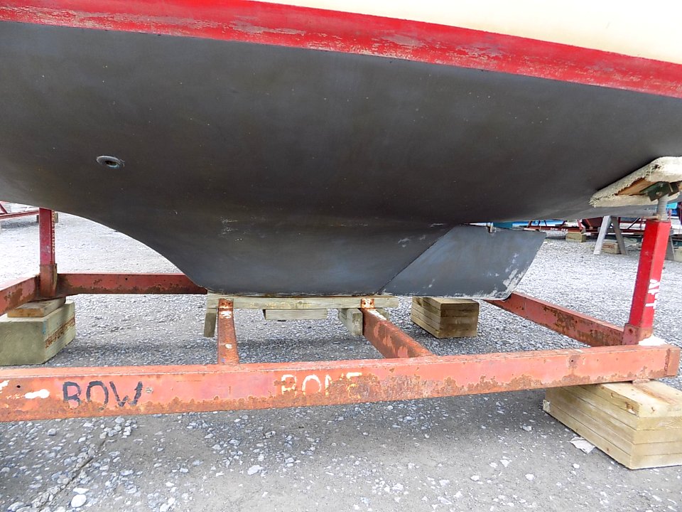 CS 22 sailboat Shoestring stub keel and centreboard 4584