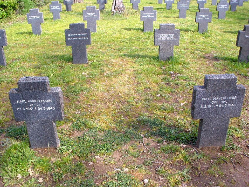 Cuacos de Yuste - Cementerio Militar Aleman 19