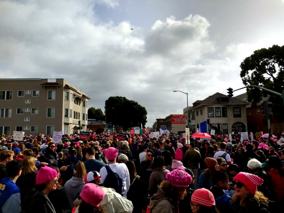 Crowds at the Oakland Women's March