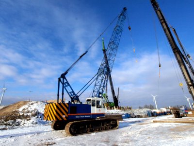 Cranes near Amsterdam pic02