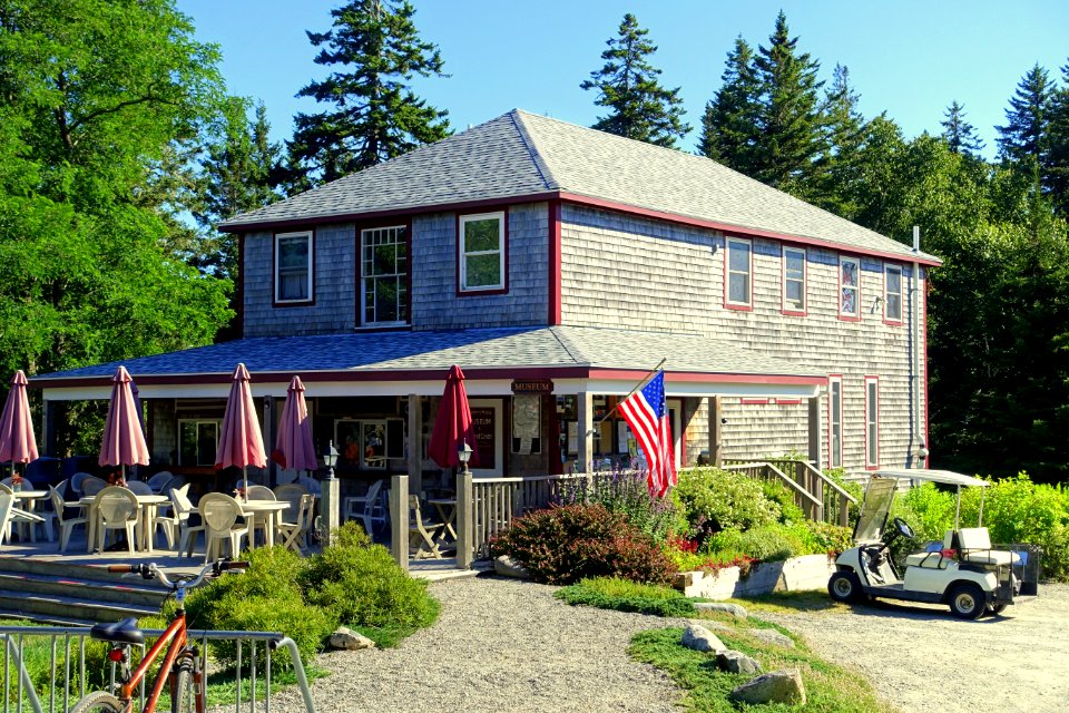 Cranberry House Museum & Cultural Center - Great Cranberry Island, Maine - DSC03824