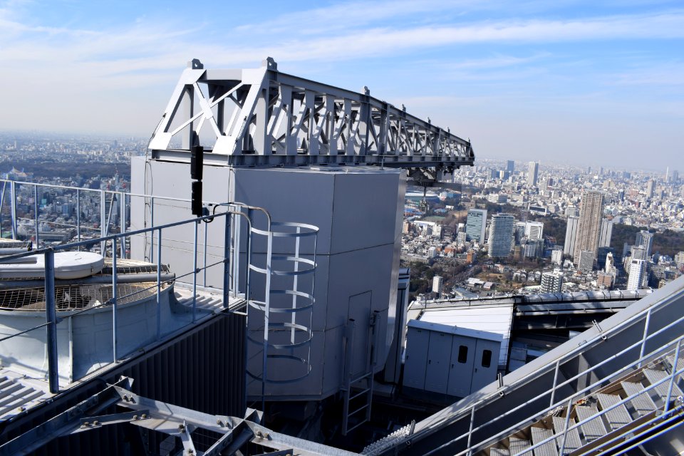 Crane at top of Roppongi Hills Mori Tower, presumably for window cleaning
