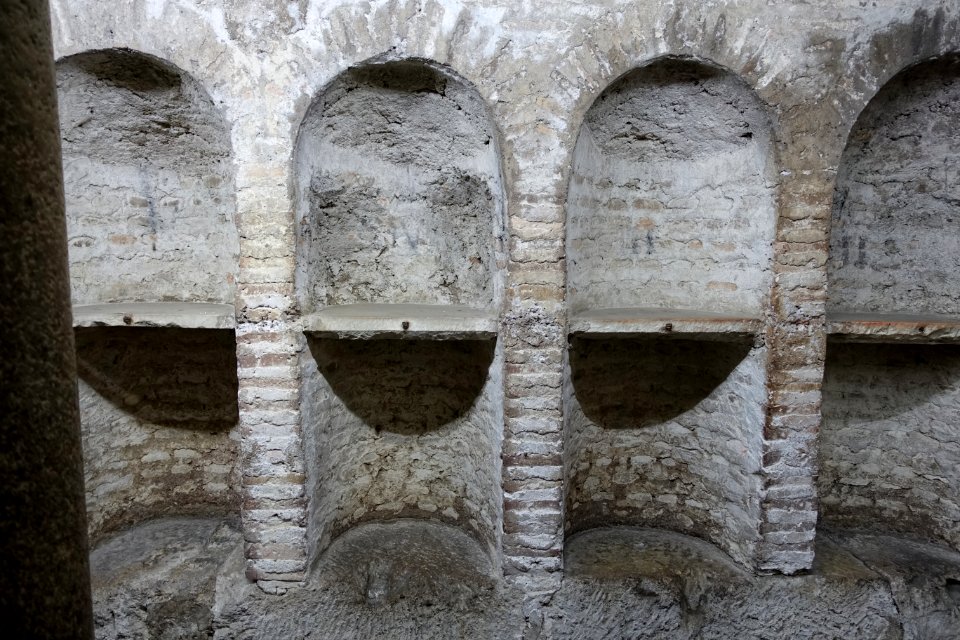 Crypt of Adrian - Santa Maria in Cosmedin - Rome, Italy - DSC00549