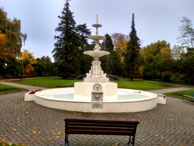 Craig's Fountain, Oamaru Public Gardens - 2018-04-27 - 2
