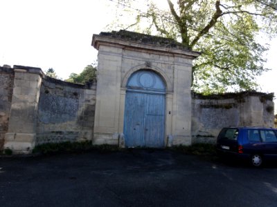 Crépy (Aisne) portail monumental
