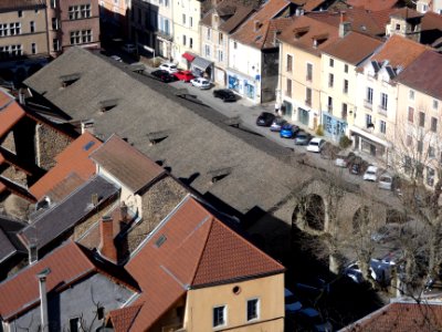 Crémieu - Halles - Depuis la colline Saint-Hippolyte
