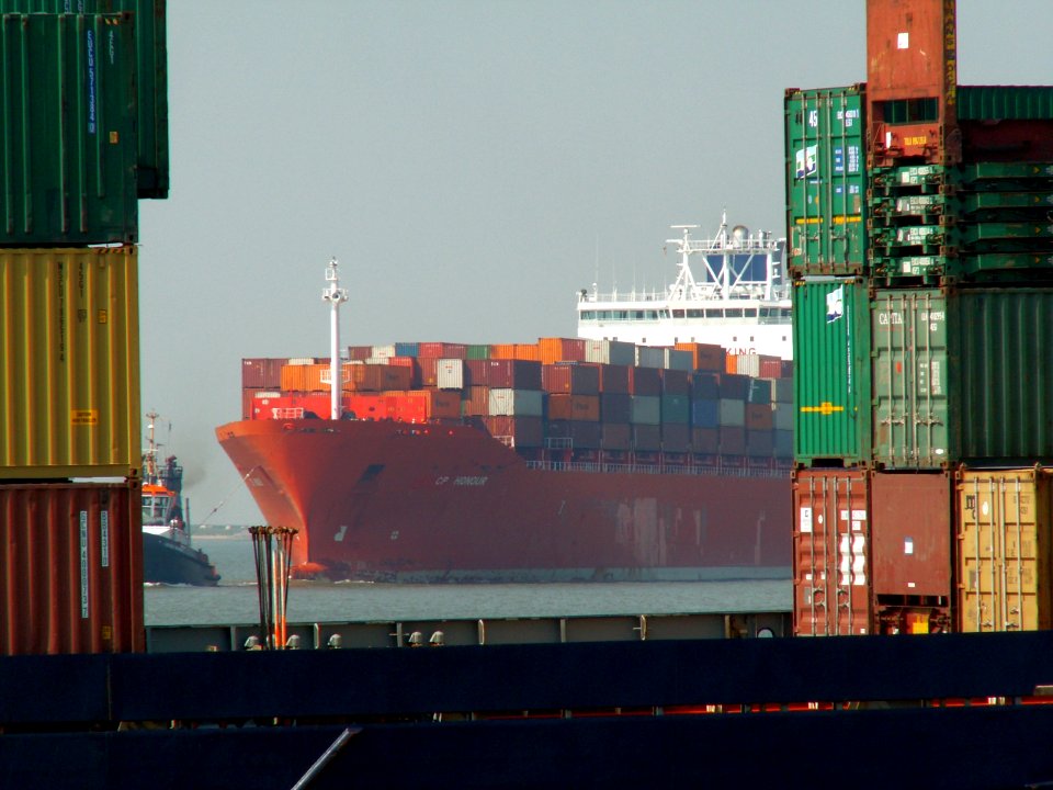 CP Honour art, at Port of Antwerp, Belgium 30-Aug-2005