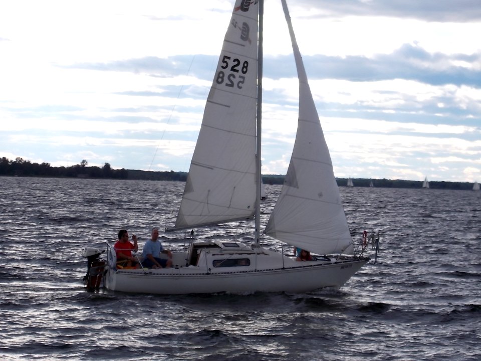 CS 22 sailboat 2717