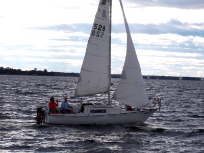 CS 22 sailboat 2717